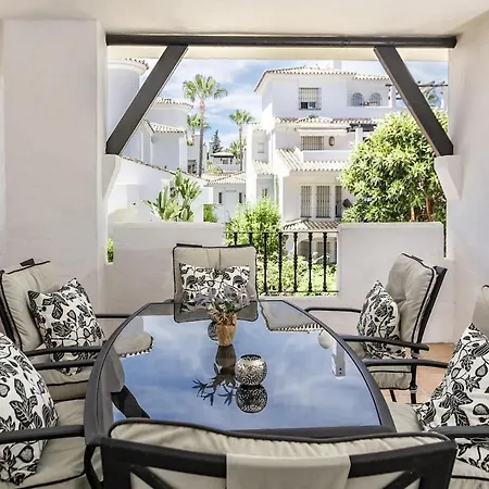 公寓 Lnm16- Comfortable Next To Puerto Banus 马尔韦利亚