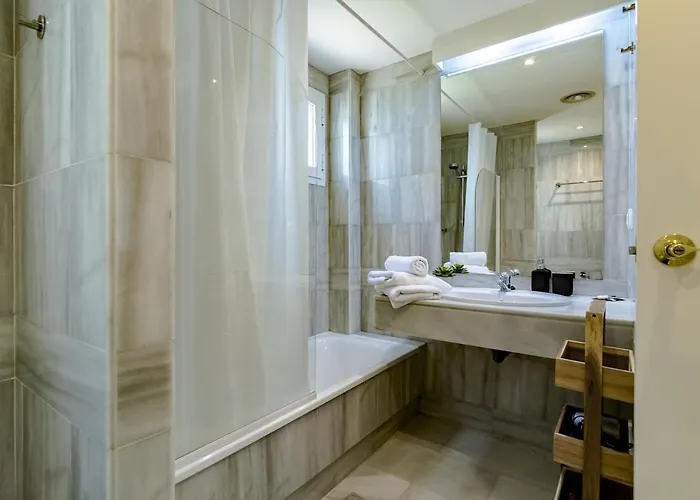 Lnm16- Comfortable Next To Puerto Banus Marbella