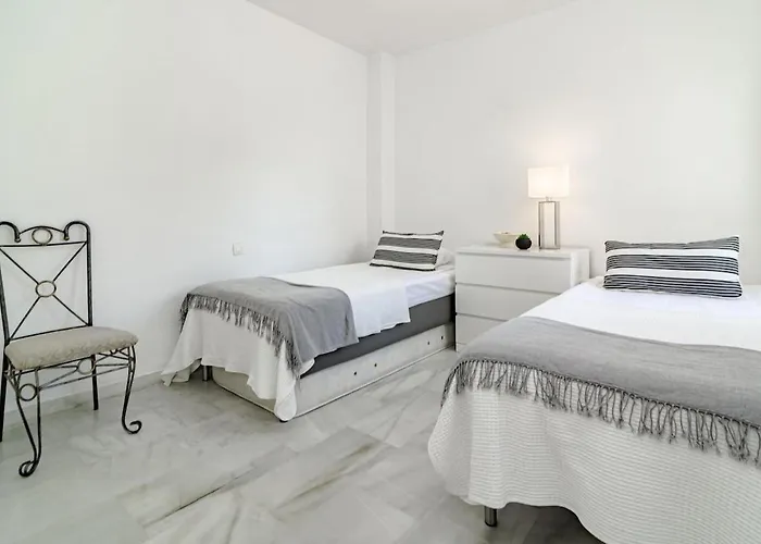 Lnm16- Comfortable Next To Puerto Banus マルベーリャ